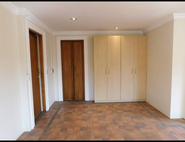 250M² OFFICE TO LET IN PARKTOWN